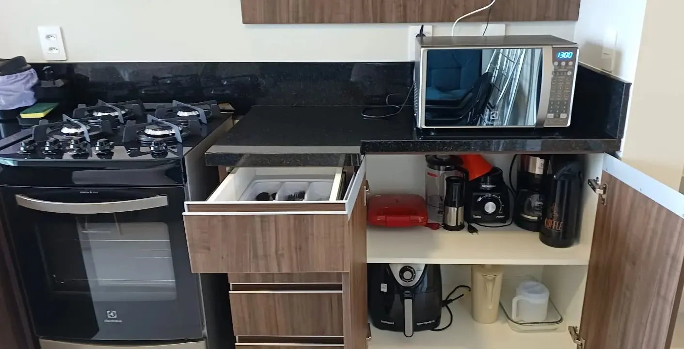 Cozinha completa do apartamento