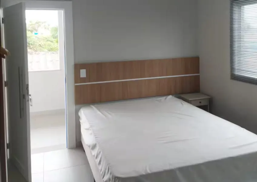 Quarto com cama queen size